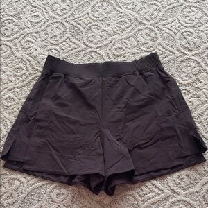 Lululemon Stretch Woven Relaxed-Fit High Rise Short 4”